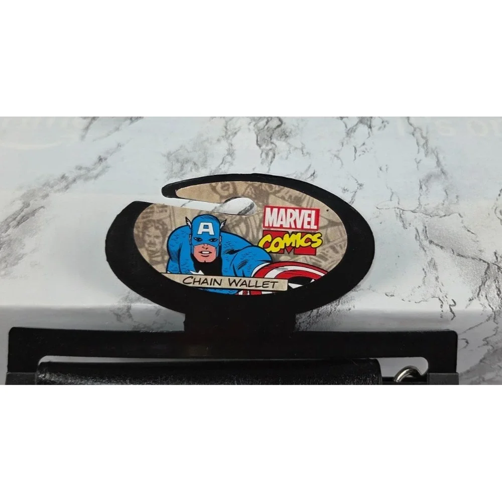 Marvel Kids Captain American Faux Leather Trifold Chain Wallet